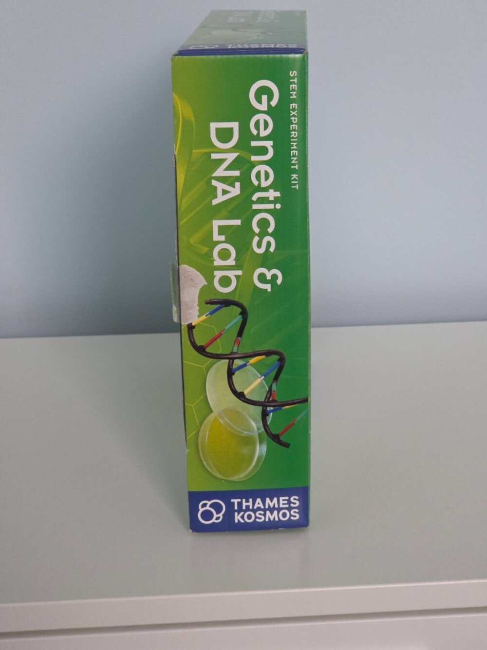 KIDS EDUCATIONAL STEM EXPERIMENT KIT, GENETICS AND DNA, AGES 10+ - Picture 3 of 10